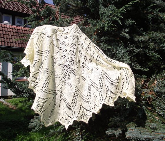 Aeolian shawl